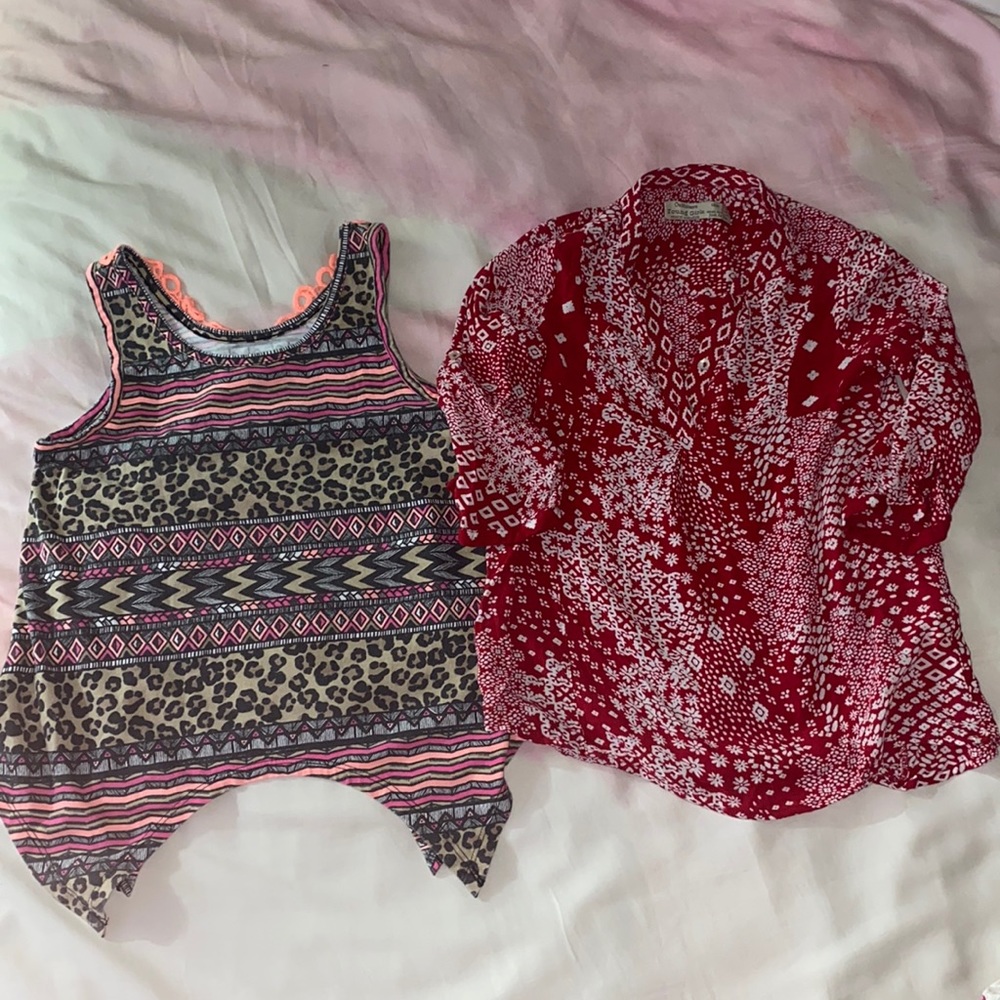 2 Girls top size 7/8